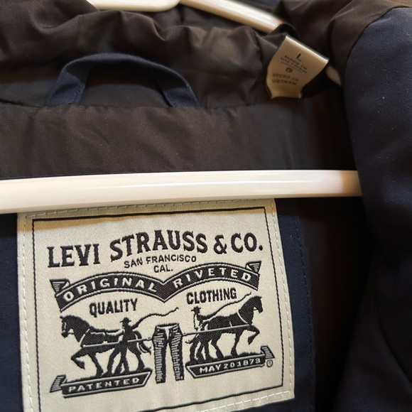 Men extra long puffed coat - Levi’s - Picture 2 of 4